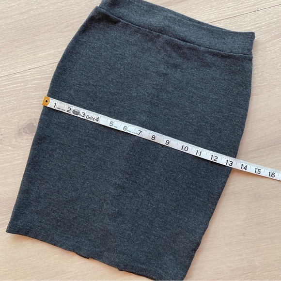 Mini Pencil Skirt Grey Size XS - Picture 4 of 8